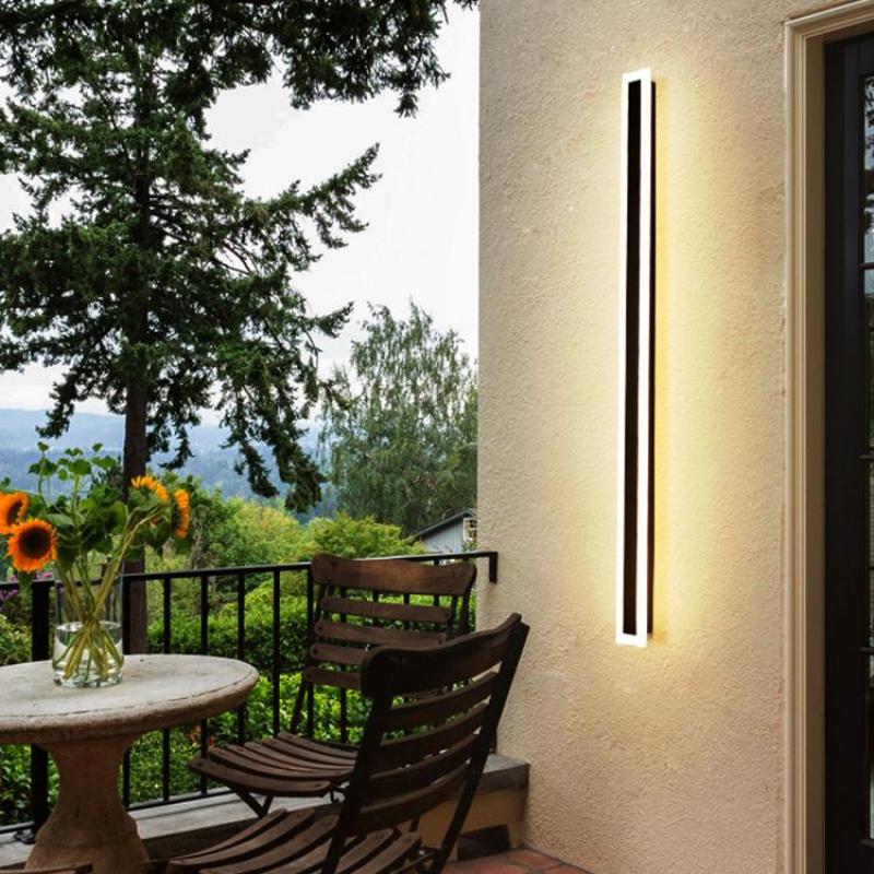 Modern Linear Outdoor Wall Lamp