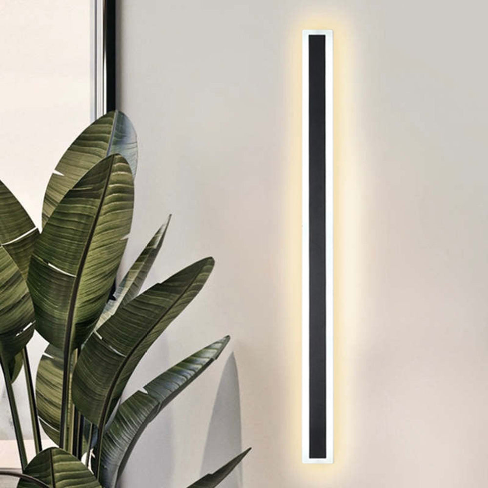 Modern Linear Outdoor Wall Lamp