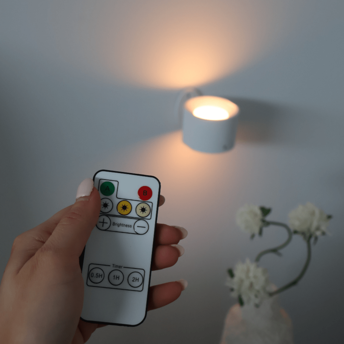 Wireless LED Wall Lamp