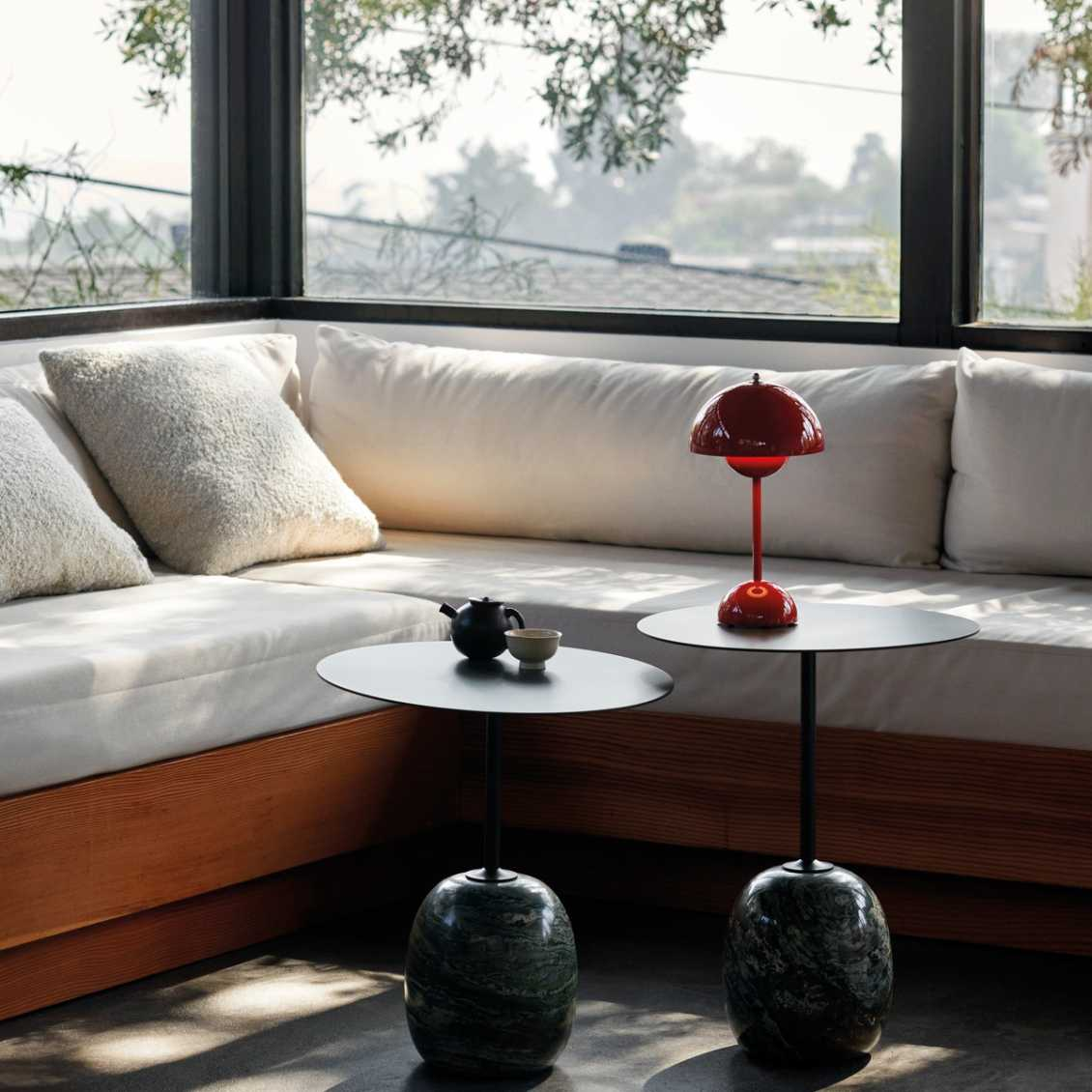 Dome Table Lamp - Minimalist Mushroom Silhouette Light