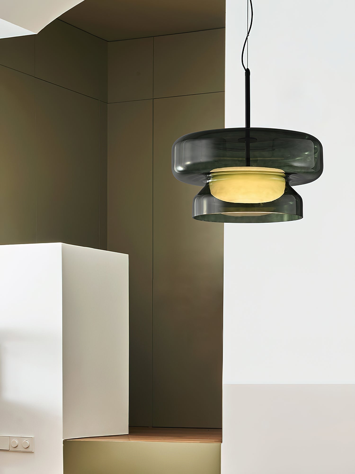 Retro Glass Pendant Light - Vintage Amber Hanging Globe Lamp