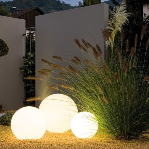 Outdoor Garden Sphere Lamps