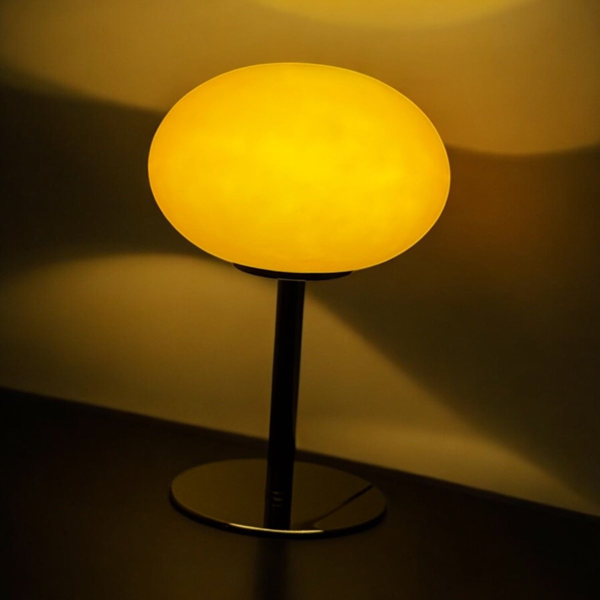 Ball Table Lamp