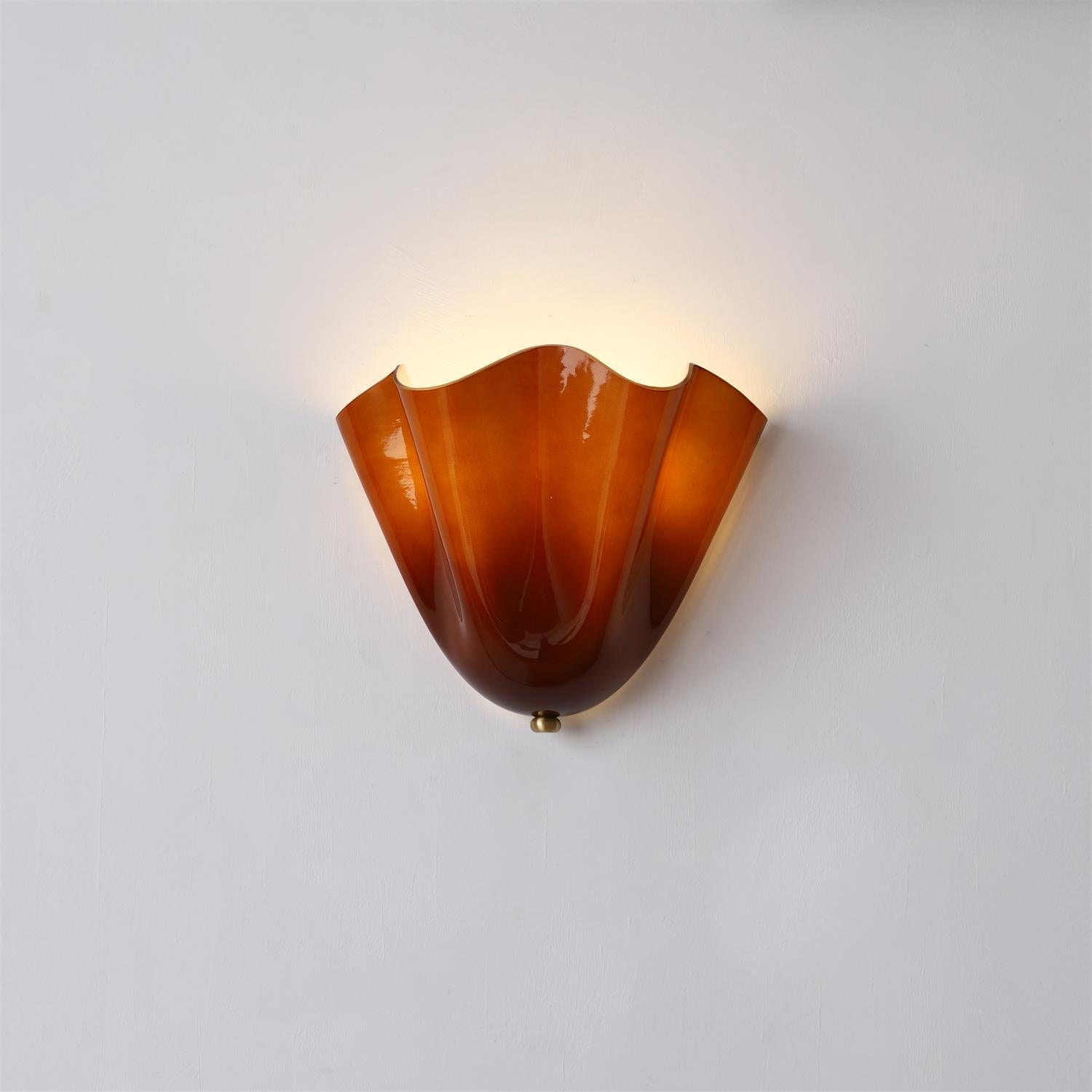 Leaf Wall Lamp - Decorative Botanical Metal Sconce