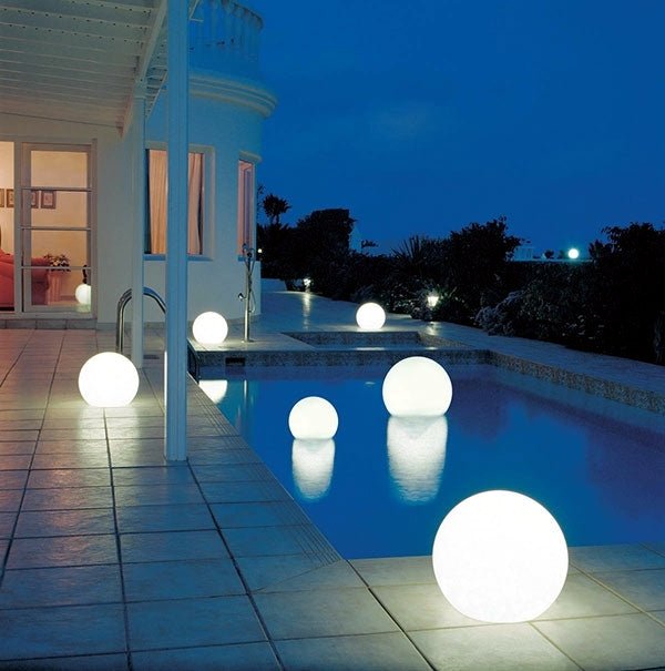 Outdoor Garden Sphere Lamps