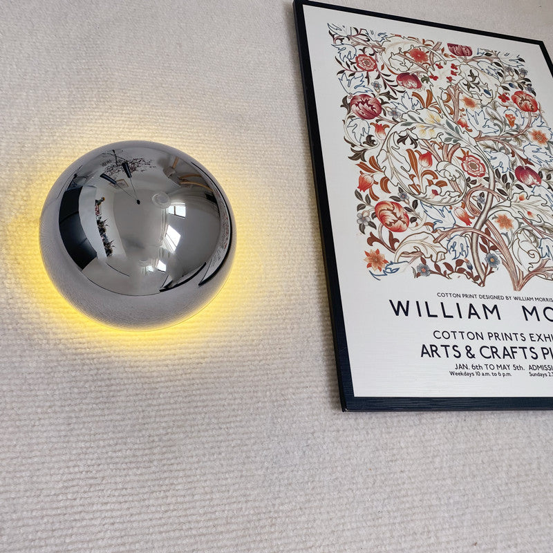 Round Wall Lamp