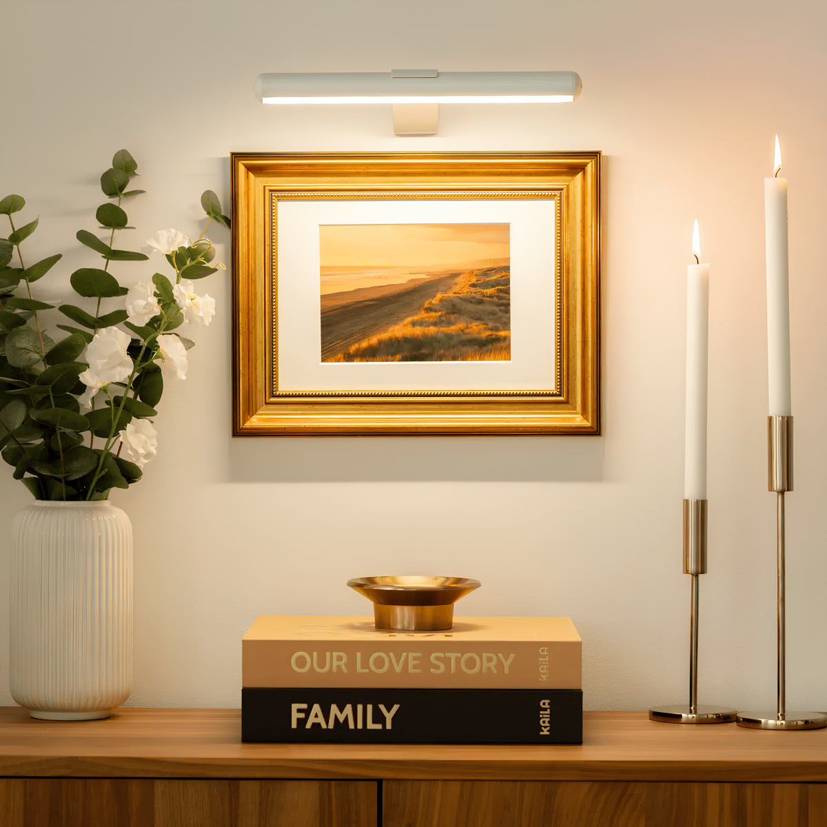 Minimalistic Hanging Wall Lamp