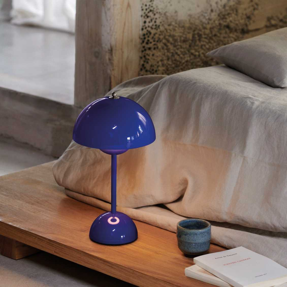 Dome Table Lamp - Minimalist Mushroom Silhouette Light