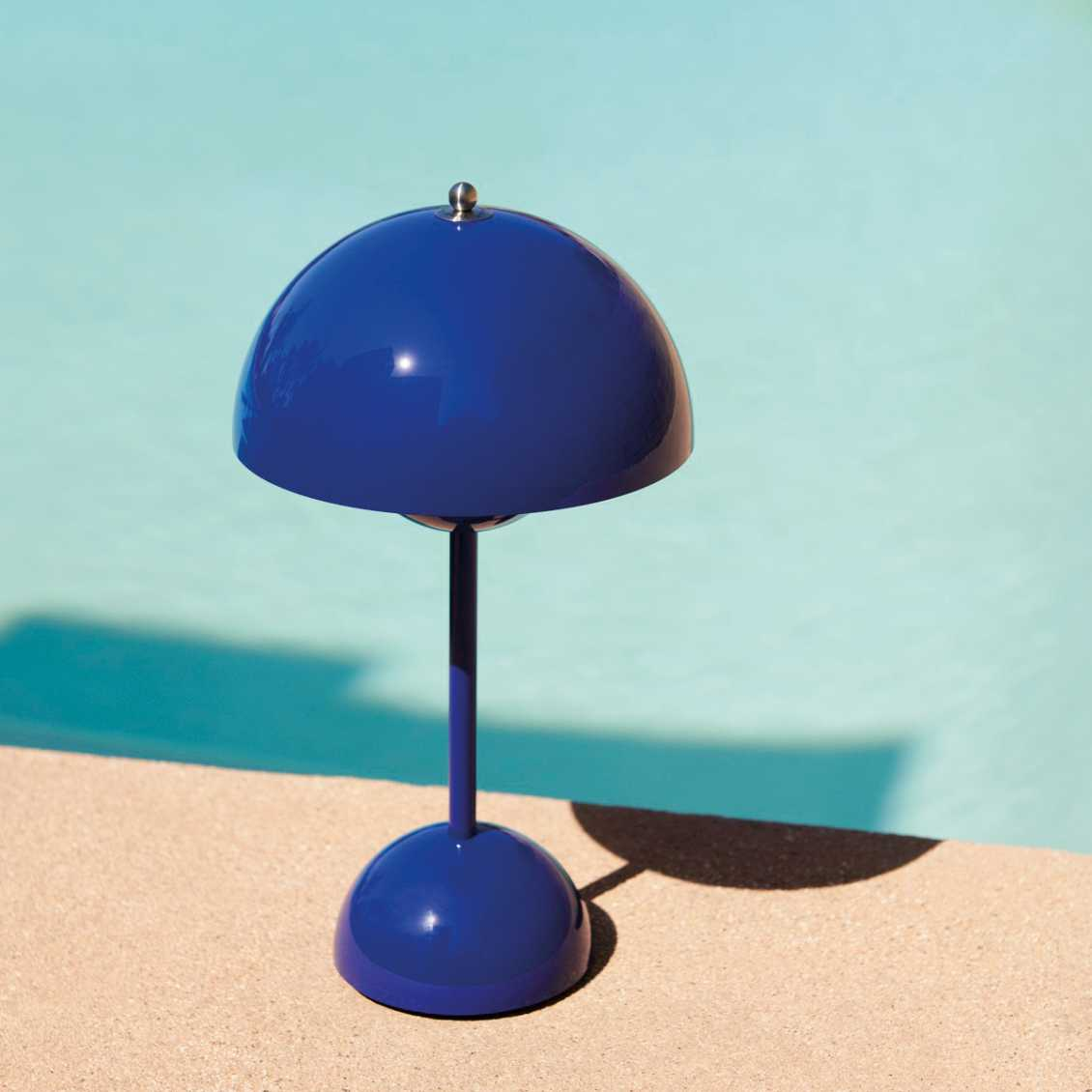 Dome Table Lamp - Minimalist Mushroom Silhouette Light