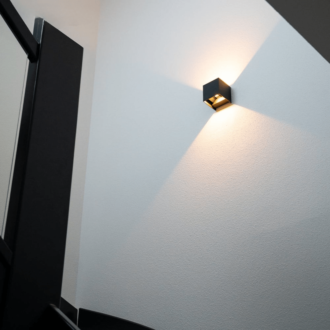 Wireless Verical Box Wall Lamp