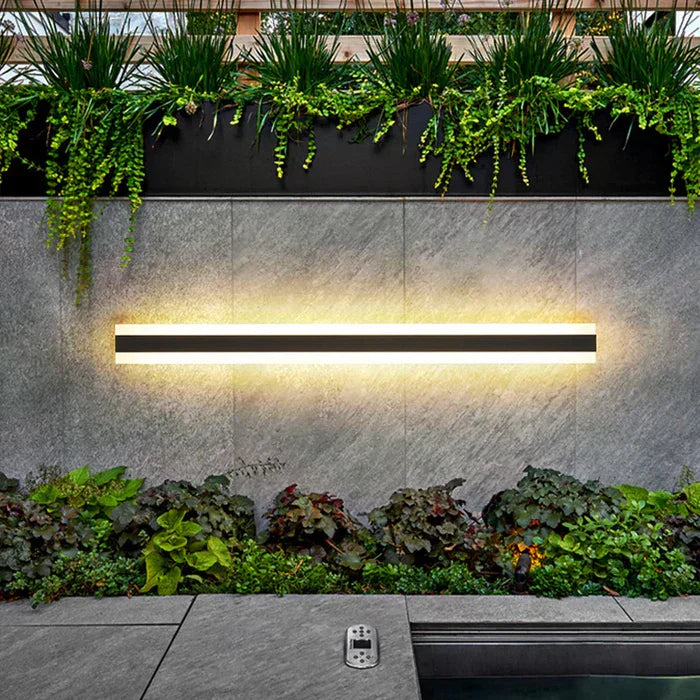 Resistant outdoor wall lamp - Rainguard Light