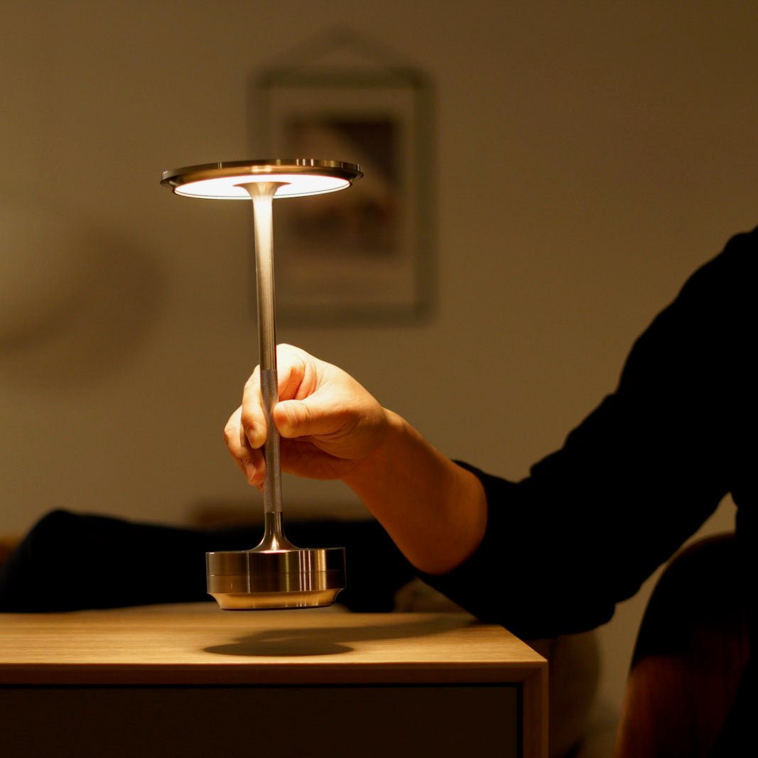 Retro Minimalist Table Lamp