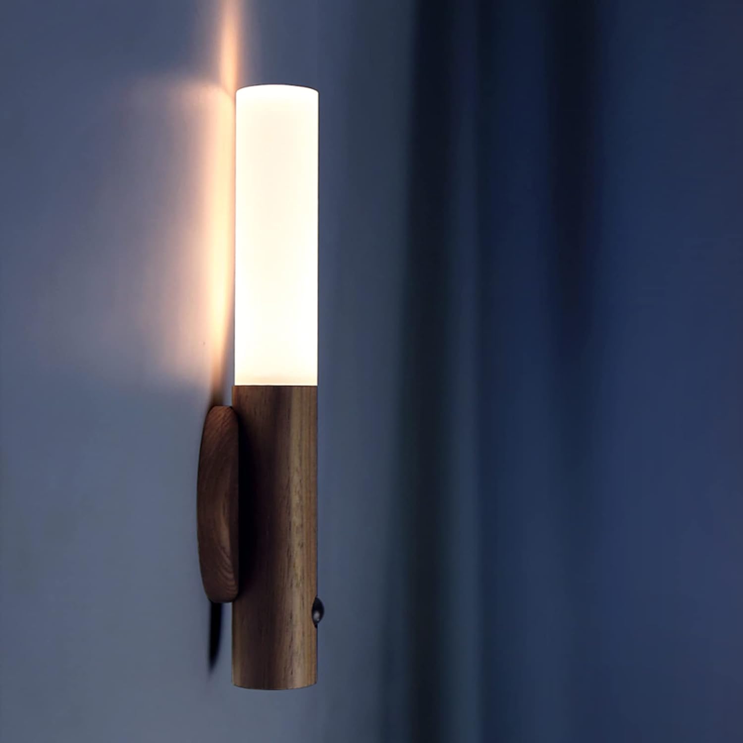 Versatile Saber Wall Lamp