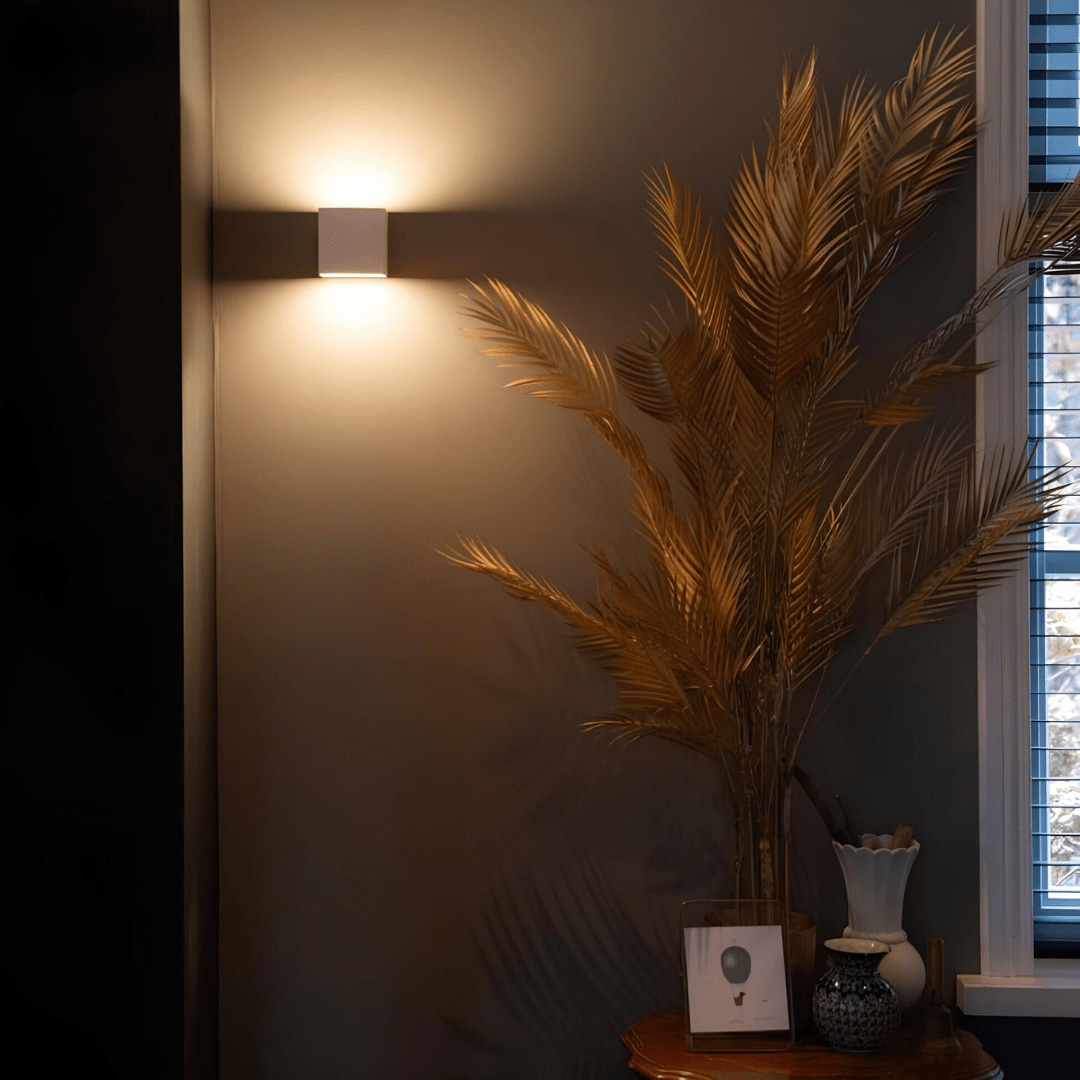 Wireless Verical Box Wall Lamp
