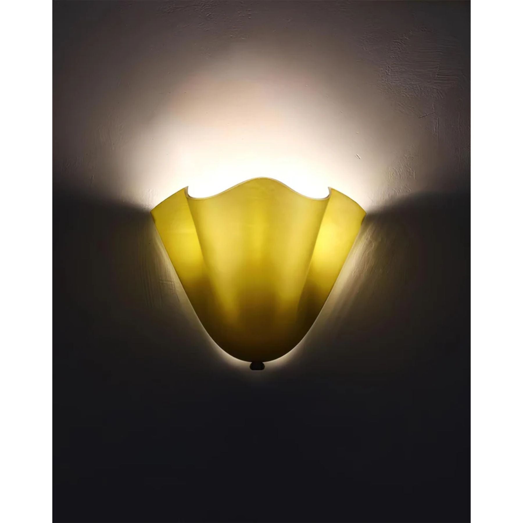 Leaf Wall Lamp - Decorative Botanical Metal Sconce