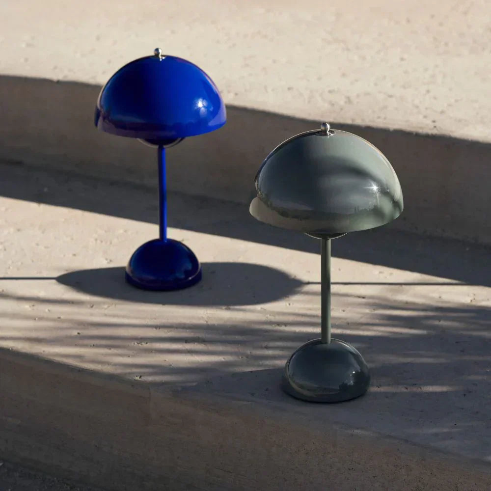 Dome Table Lamp - Minimalist Mushroom Silhouette Light