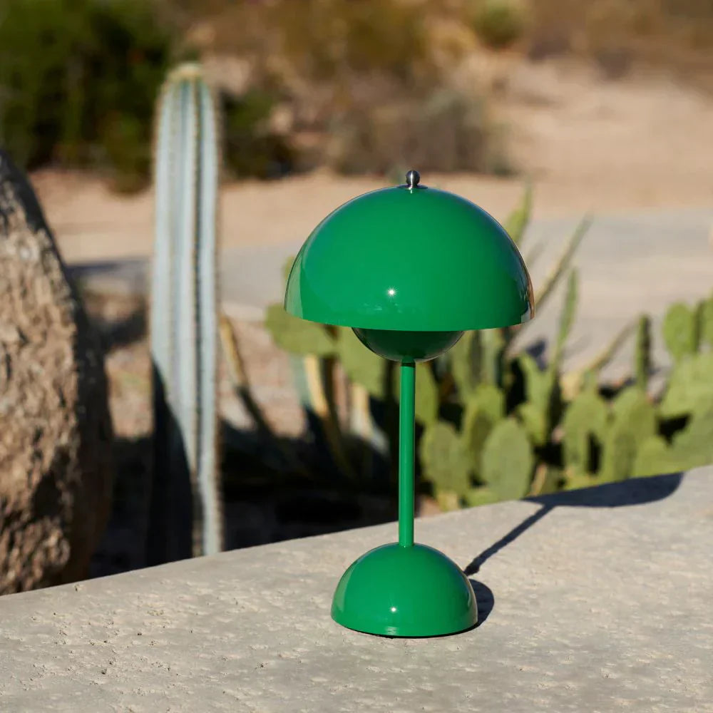 Dome Table Lamp - Minimalist Mushroom Silhouette Light