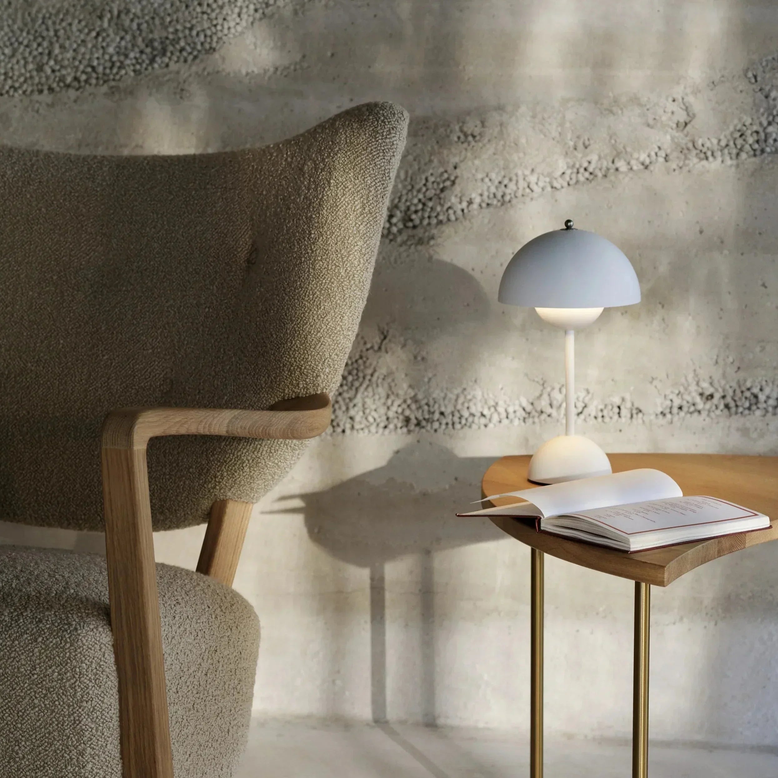 Dome Table Lamp - Minimalist Mushroom Silhouette Light