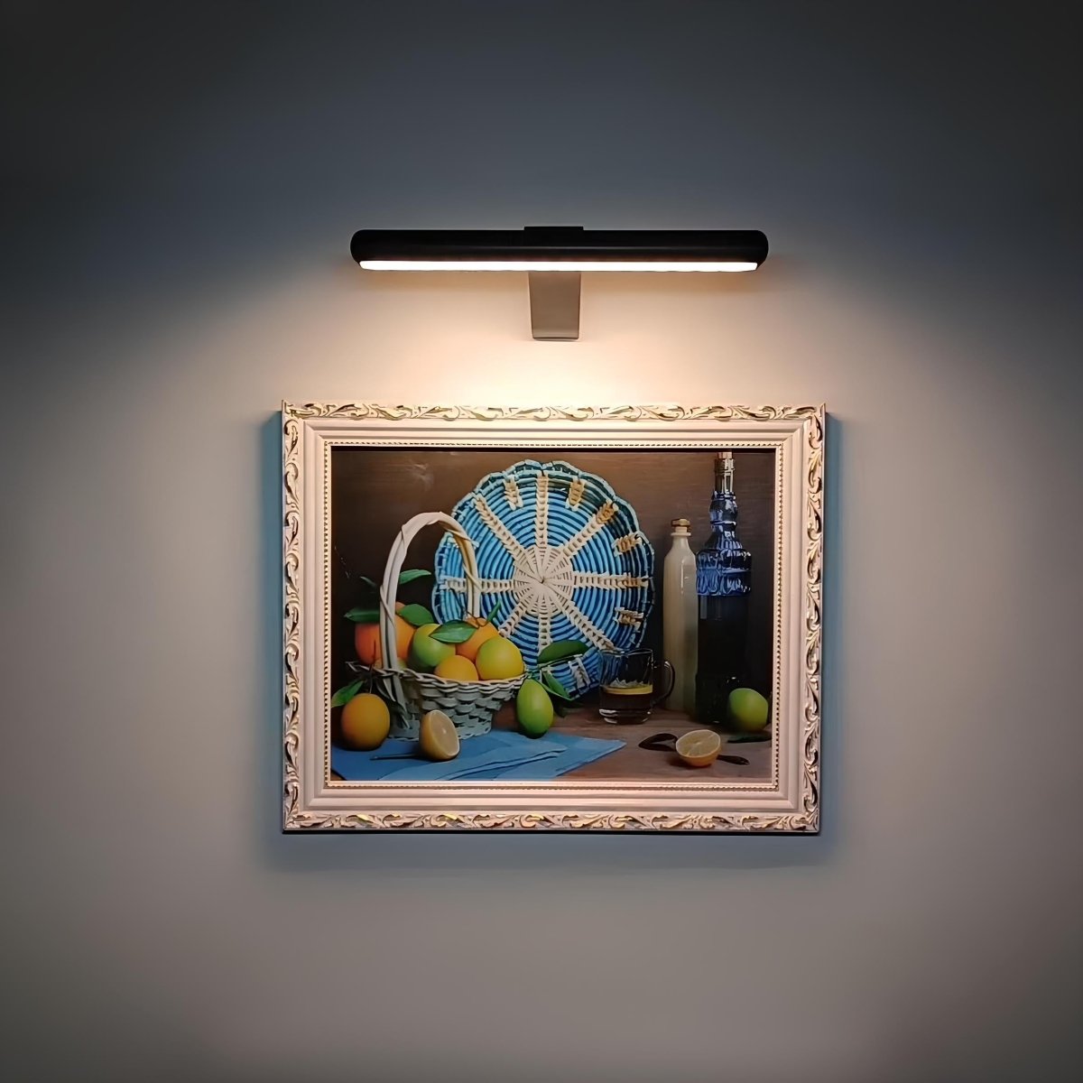 Minimalistic Hanging Wall Lamp