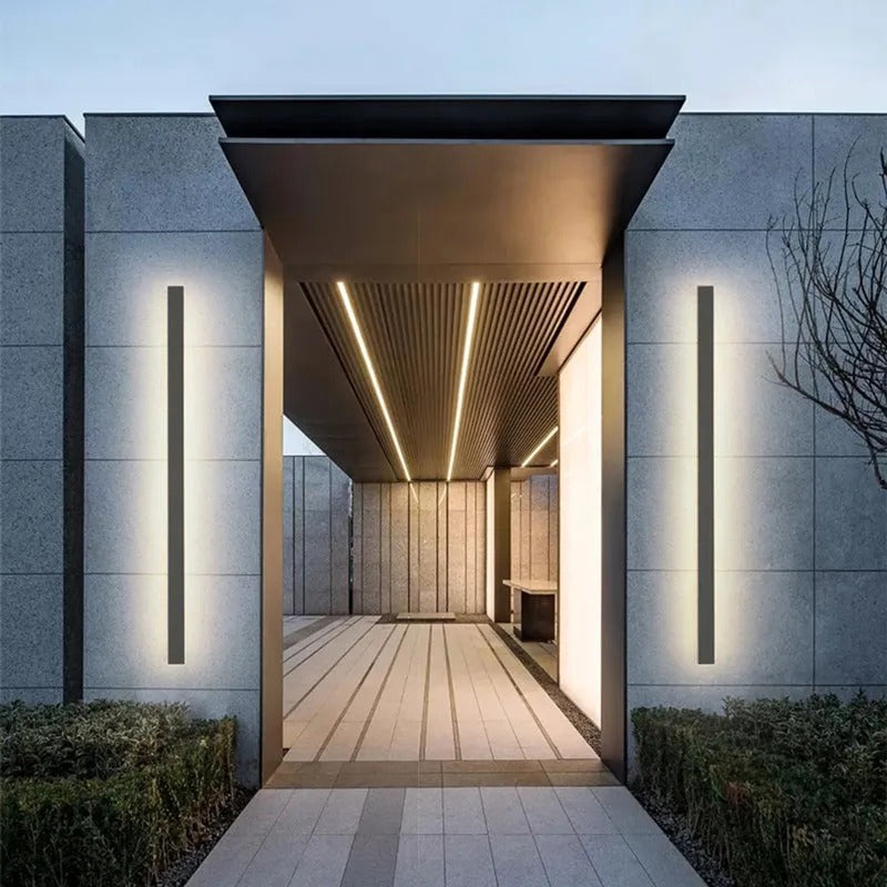 Edge modern linear outdoor wall lamp – metal and acrylic