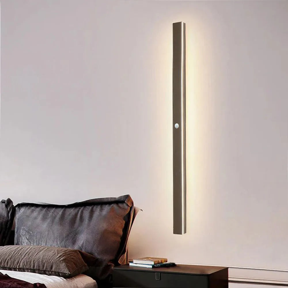 Edge modern linear outdoor wall lamp – metal and acrylic