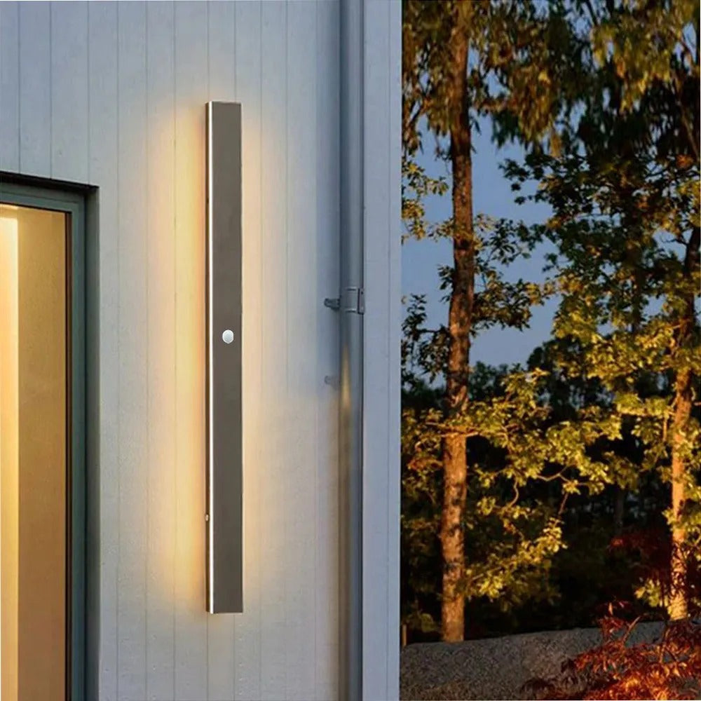 Edge modern linear outdoor wall lamp – metal and acrylic